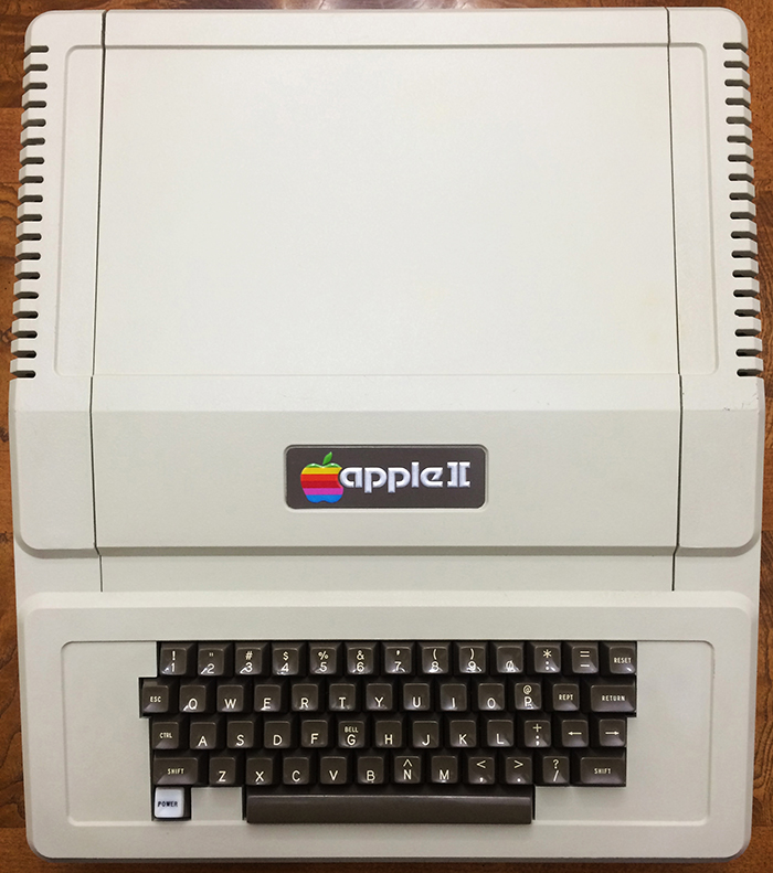 VintageComputers/VintageComputerAppleII.jpg